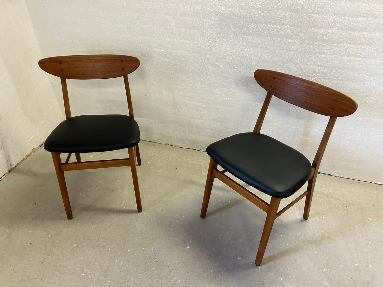 Billede 1 - Klassisk Farstrup Model 210 Spisebordsstol 2 stole