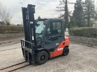 Toyota 2500KG Gastruck nye model NY PRIS 62000kr Førehus Sideskift Gaffelflytter 5200 Timer