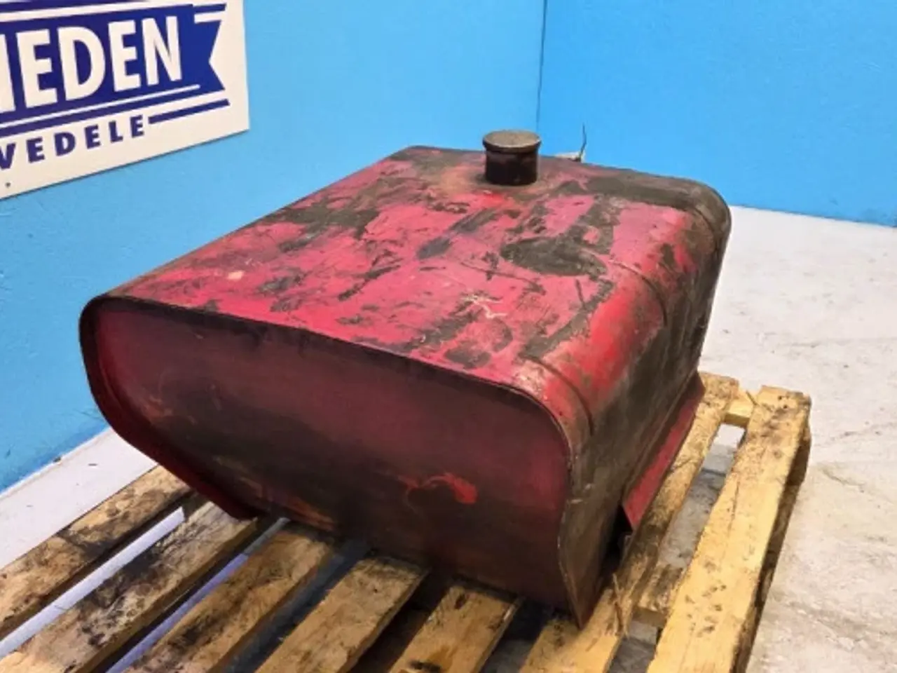 Billede 4 - Case 844S Dieseltank 3145850R92