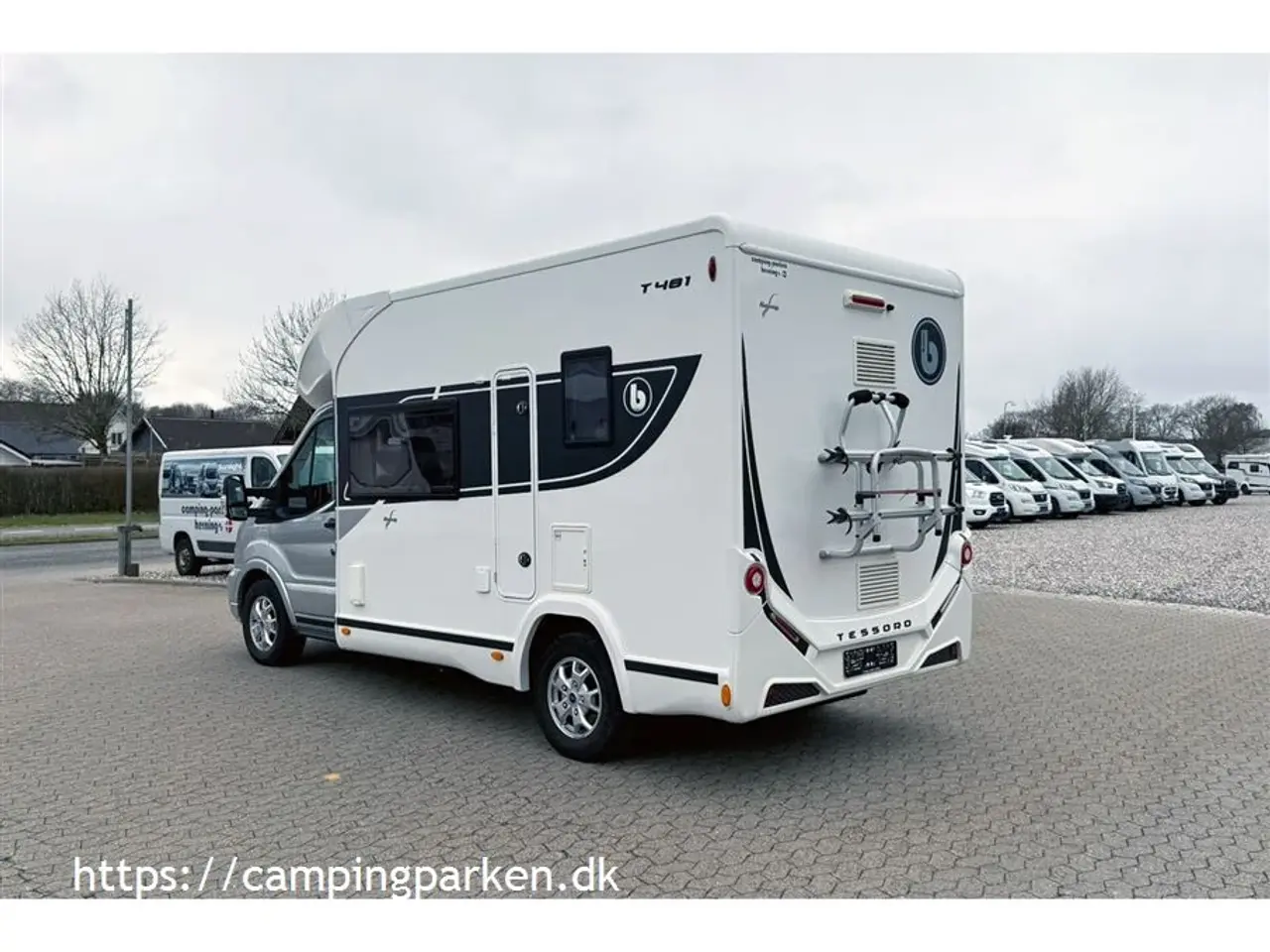 Billede 13 - 2021 - Benimar   Kort autocamper med stor siddegruppe, totallængde kun 5,99 m.