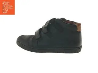 Børnesko med velcro (str. 34 )