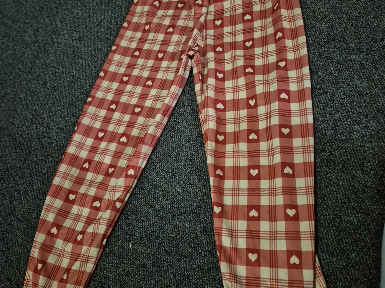 Billede 2 - Ternet ninja bukser kostume Str 110-116