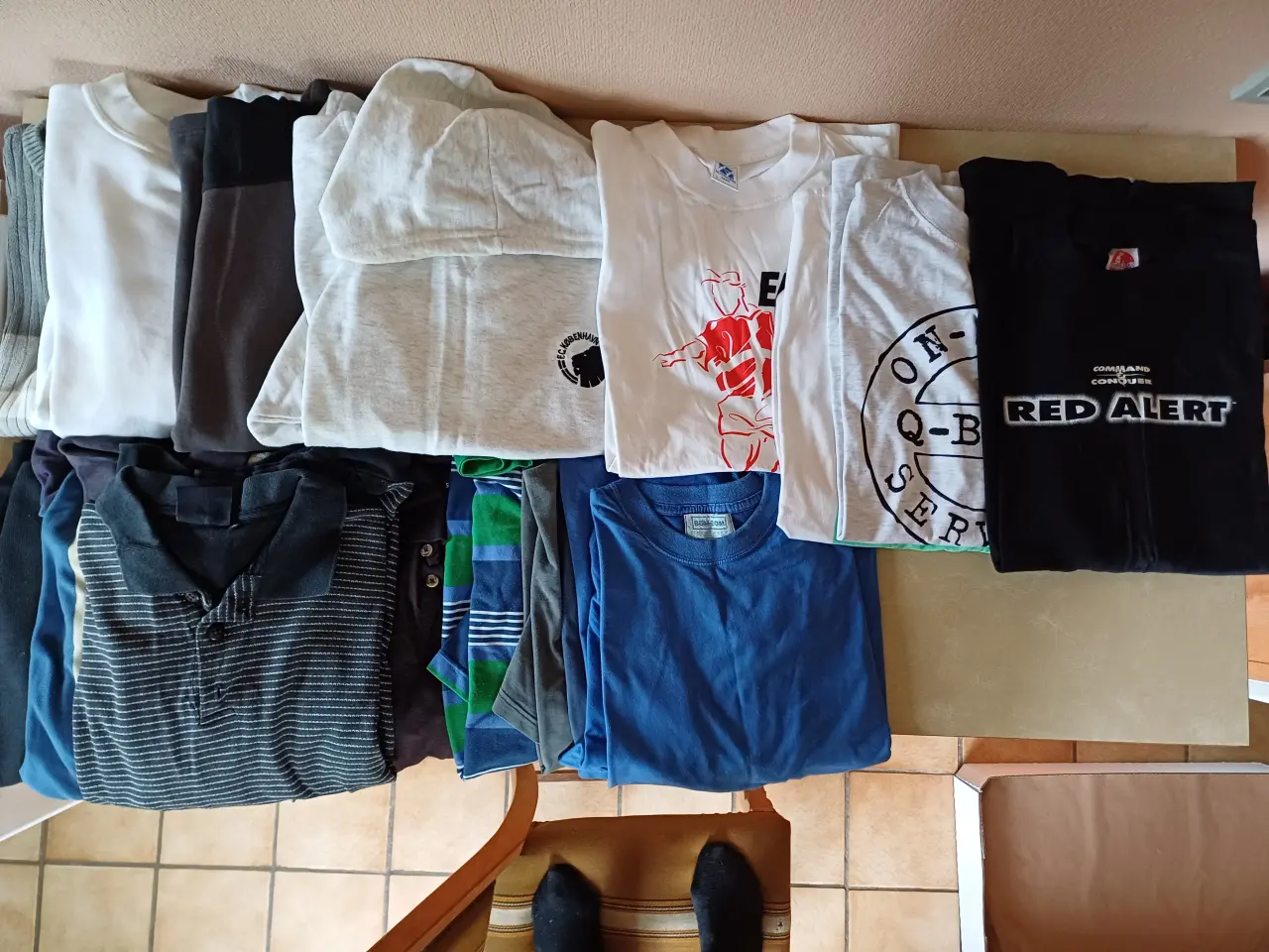 Billede 2 - Drengetøj junior / herretøj str. S - XL