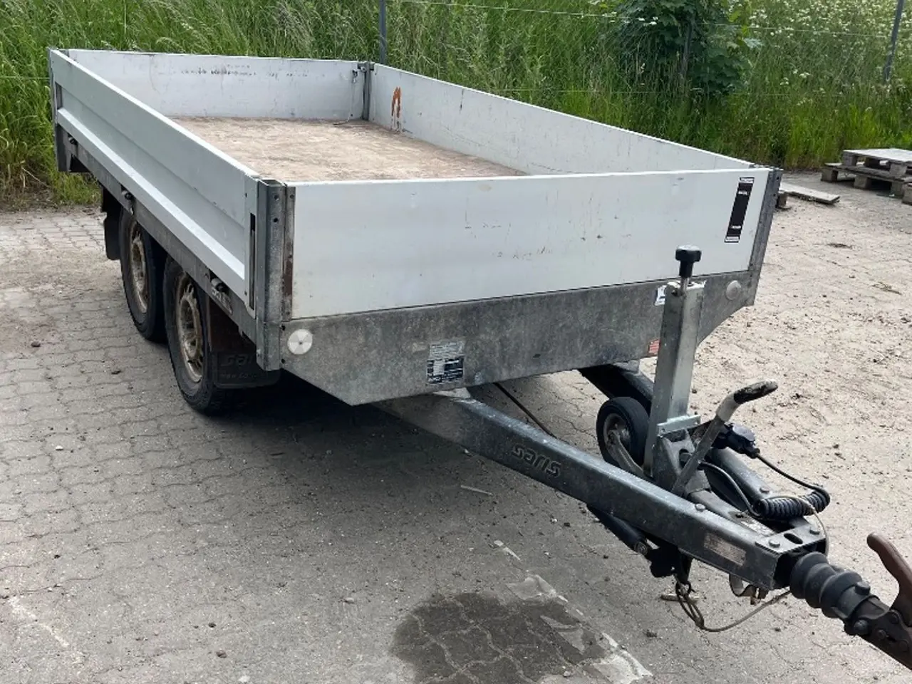 Billede 2 - Saris 2-akslet trailer med alu-sidefjæle.