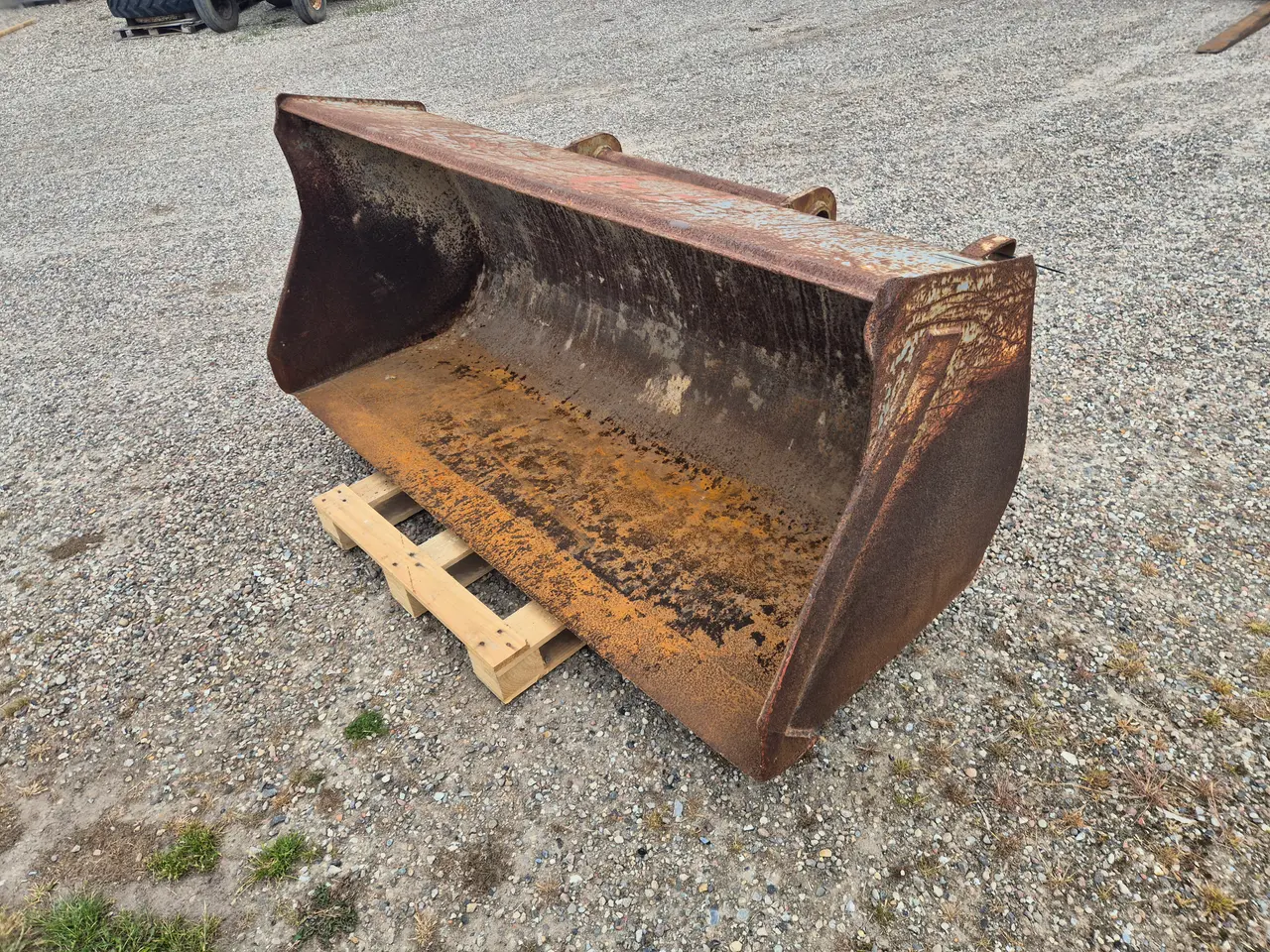 Billede 1 - Skovl med Manitou Skifte.