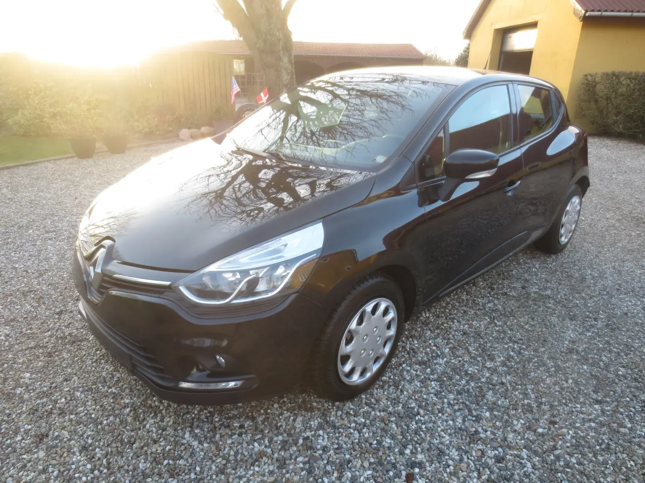 Billede 3 - Renault Clio 1.5 Cd År 2018 Nysynet 
