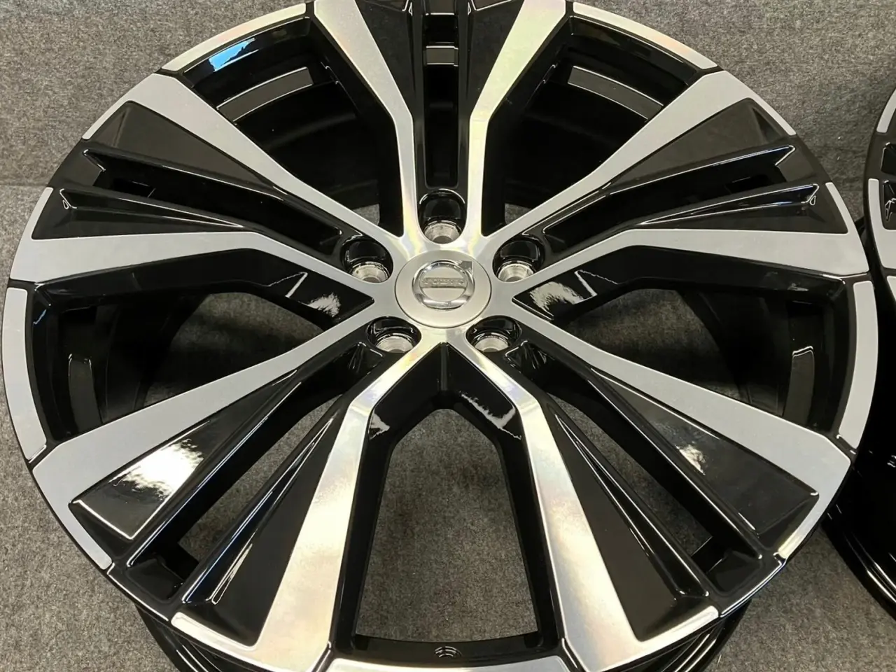 Billede 2 - VOLVO XC60 20"