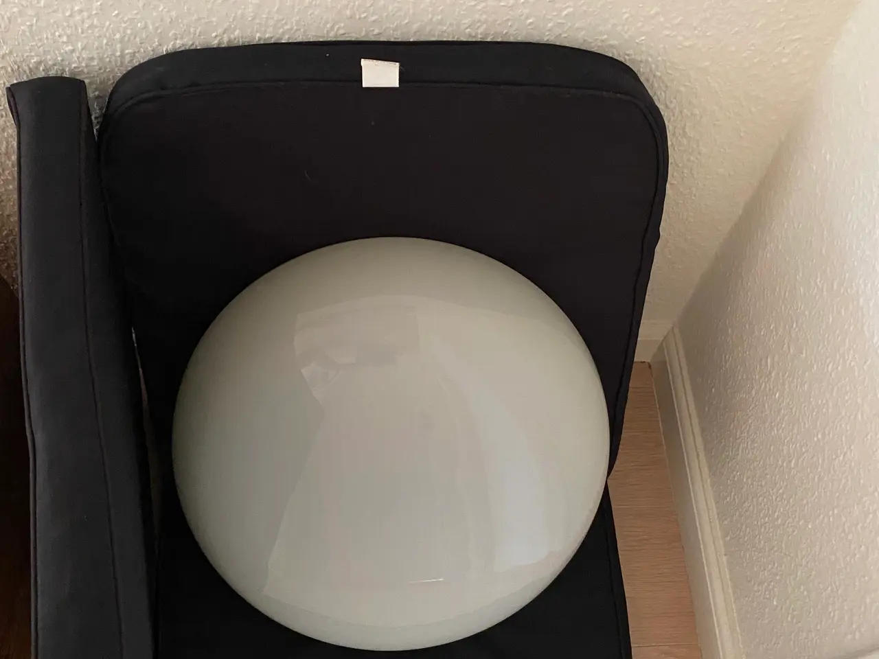 Billede 1 - Rund hvid loftslampe i opalglas 40 cm