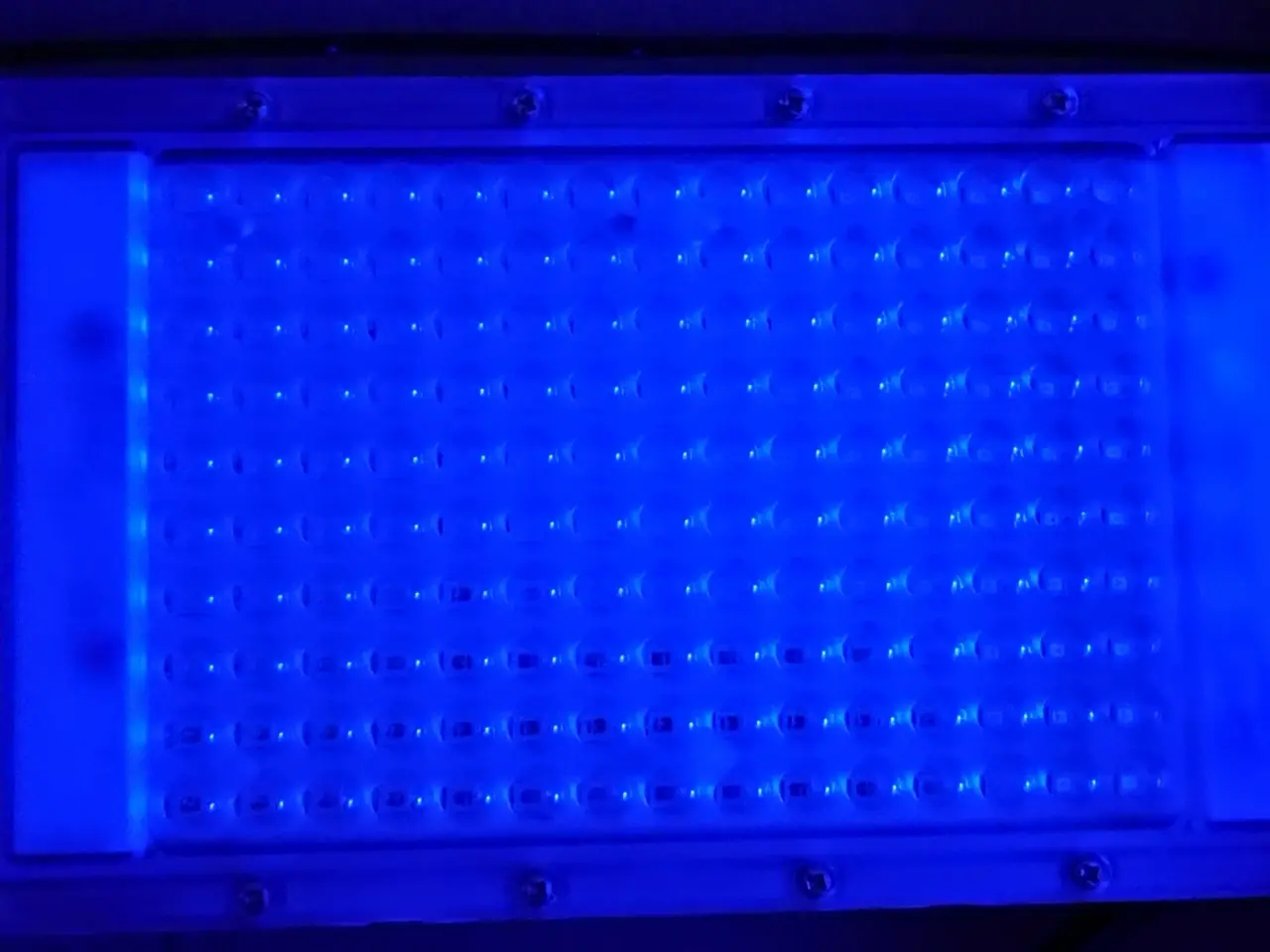 Billede 4 - Udlejes - 4 stk. BLACKLIGHT / UV FLADPANEL 150W.