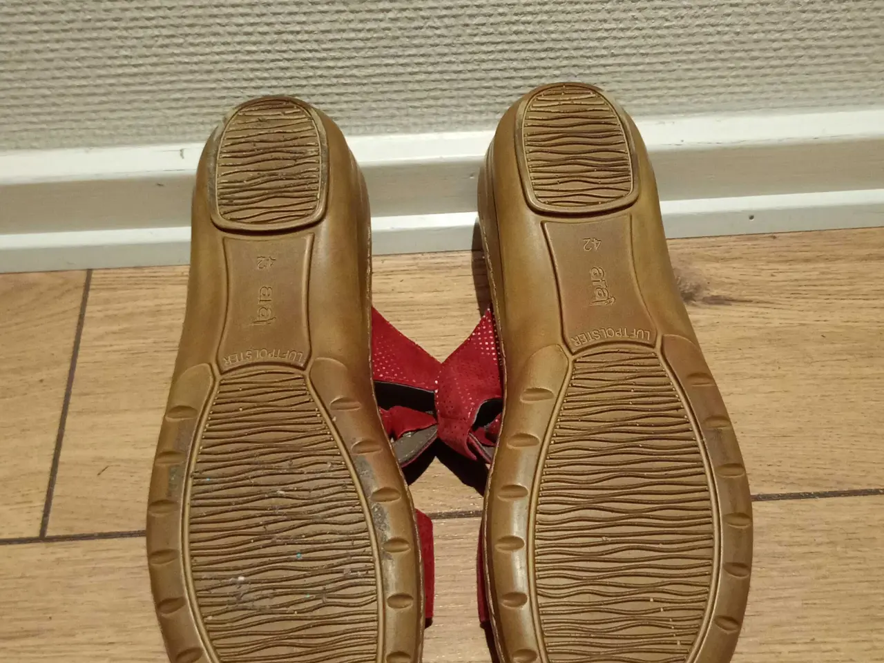Billede 2 - Fine damesandaler, ARA, skind, str. 42.