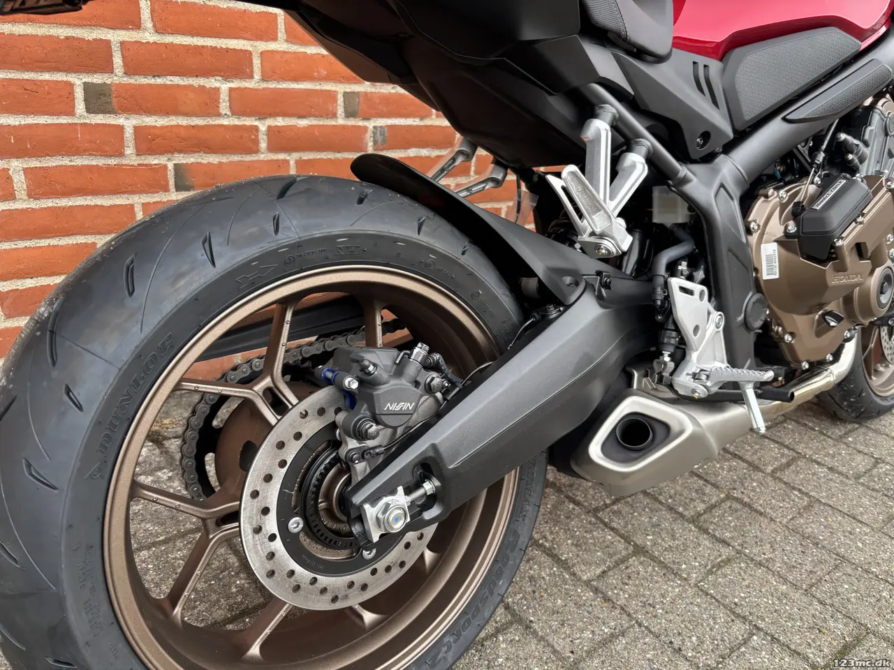 Billede 8 - Honda CB 650 R E-Clutch