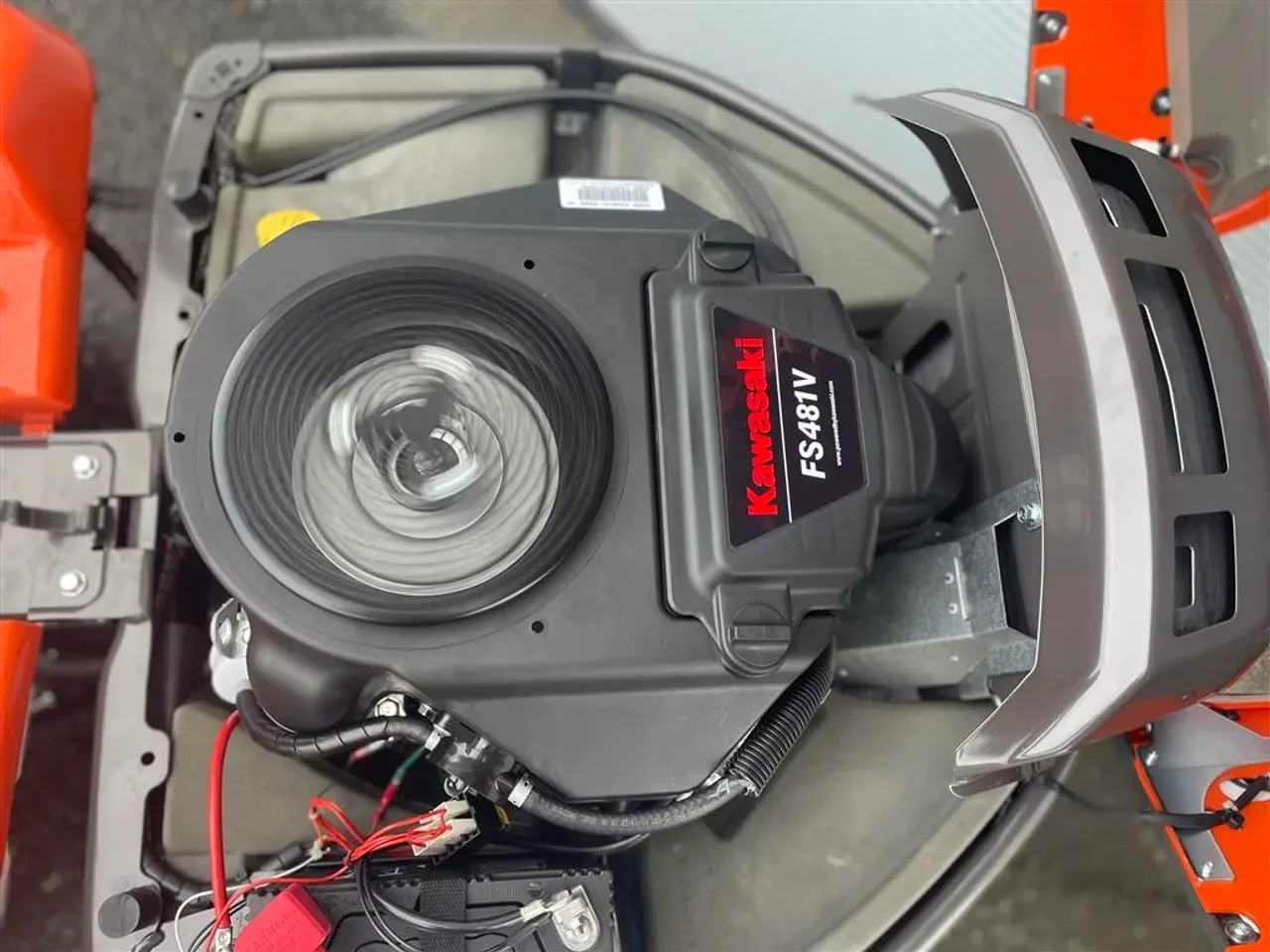 Billede 3 - Husqvarna R 316TsX AWD Servostyring & 112cm klippebord