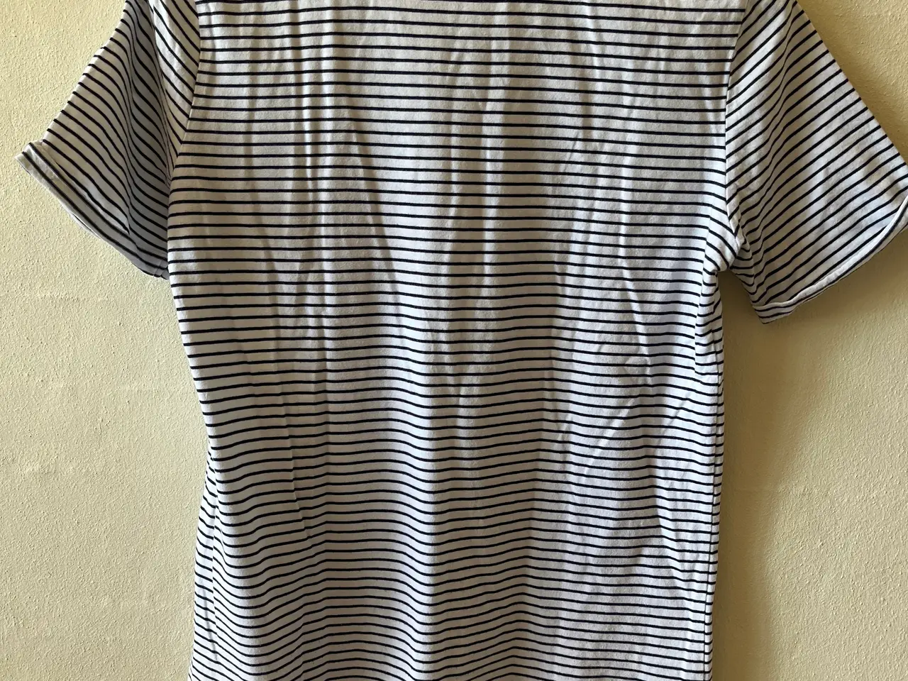 Billede 5 - Forskellige T-shirts til damer/piger i str xs.