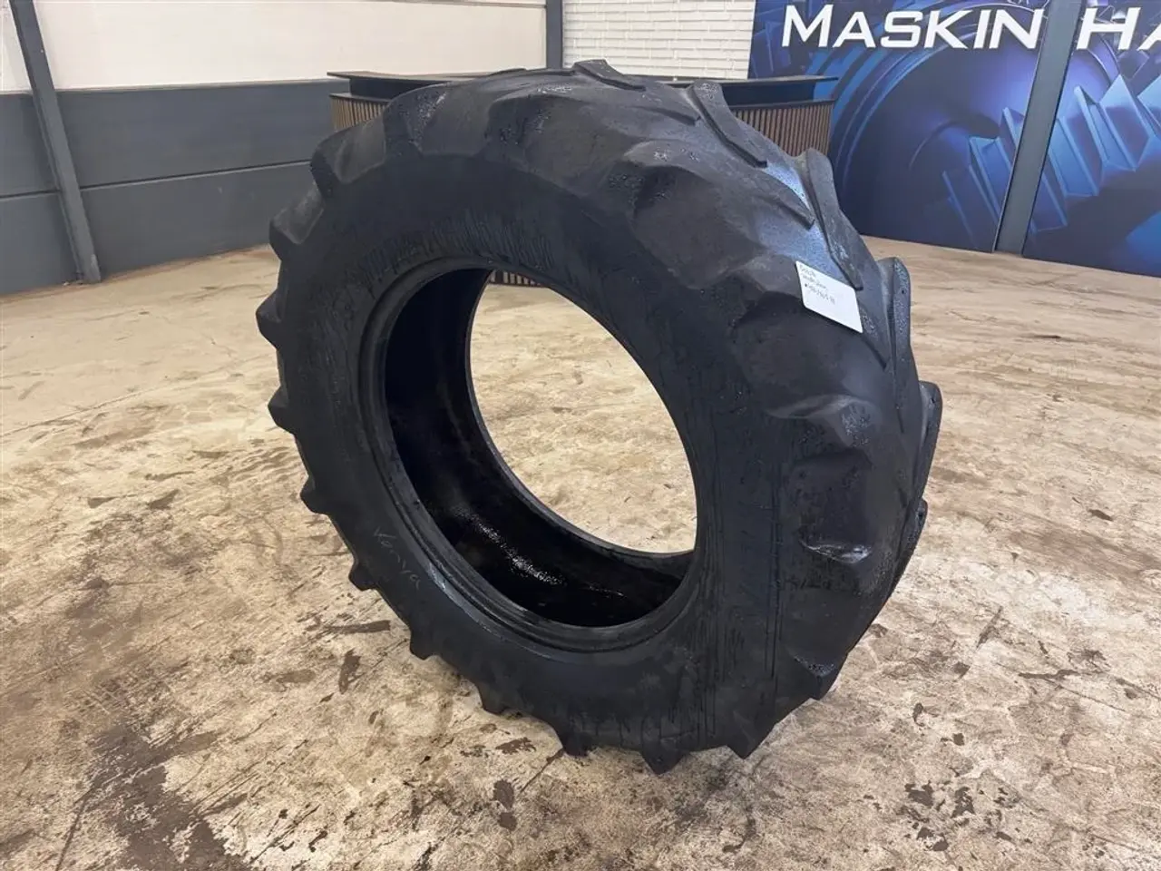 Billede 1 - Vredestein 420/70 R28