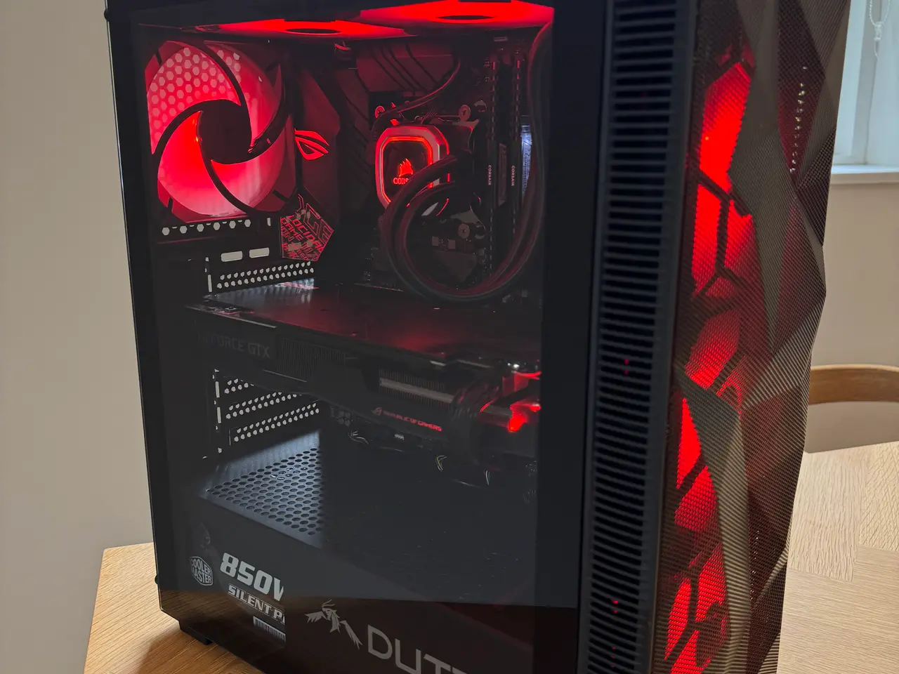 Billede 2 - Solid gamer PC klar til brug - i7 9700K, GTX 1660