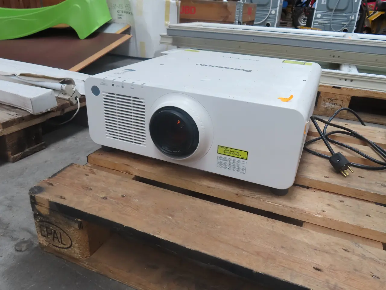 Billede 1 - Projektor PANASONIC RZ970 WUXGA