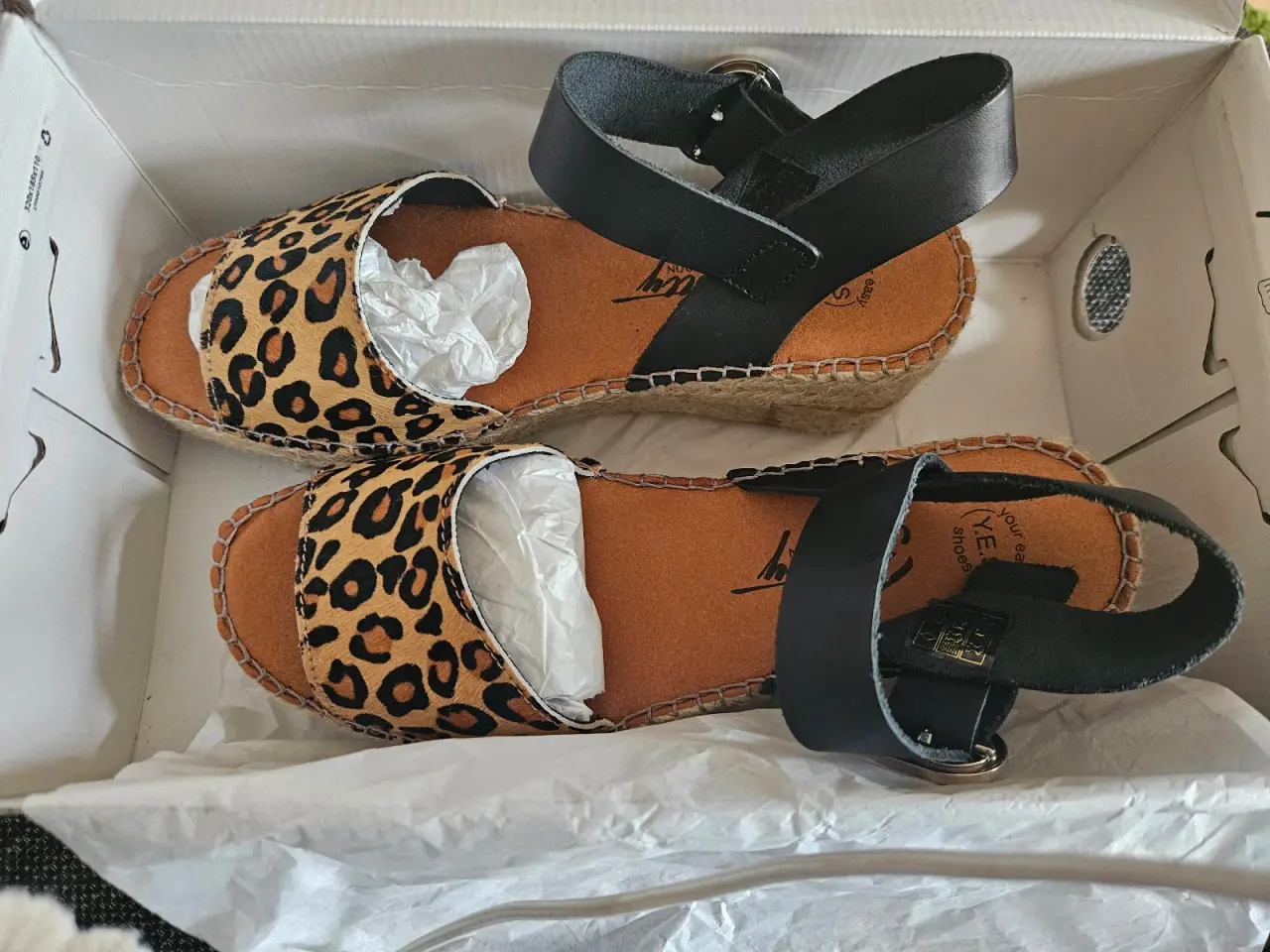 Billede 7 - UBRUGTE SANDALER 