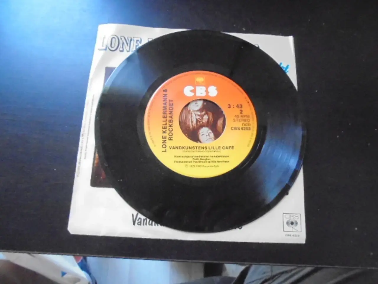 Billede 2 - Single: Lone Kellermann & rockbandet  Spring ud