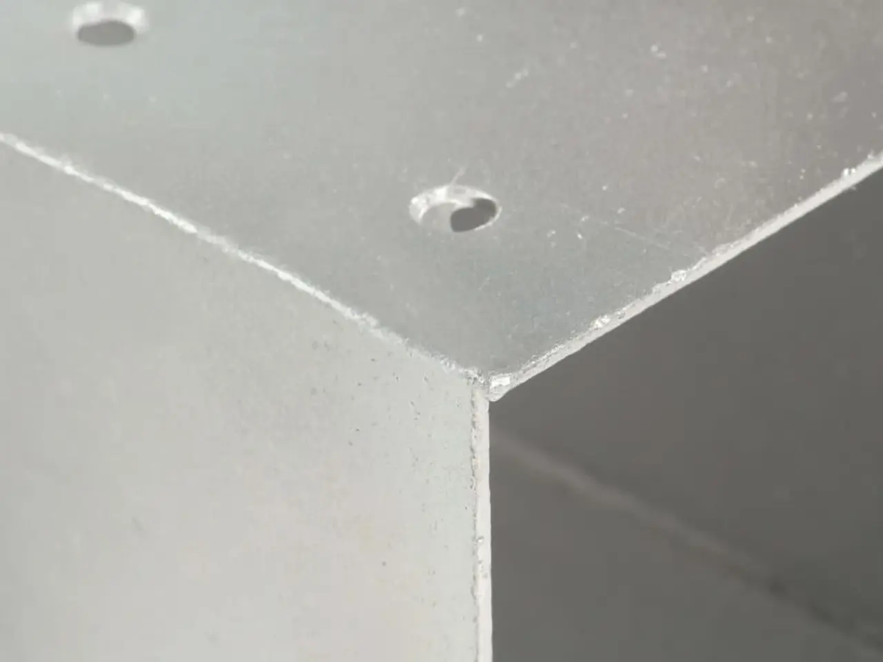 Billede 2 - Stolpebeslag i Y-form 4 stk. til 101 x 101 mm stolper