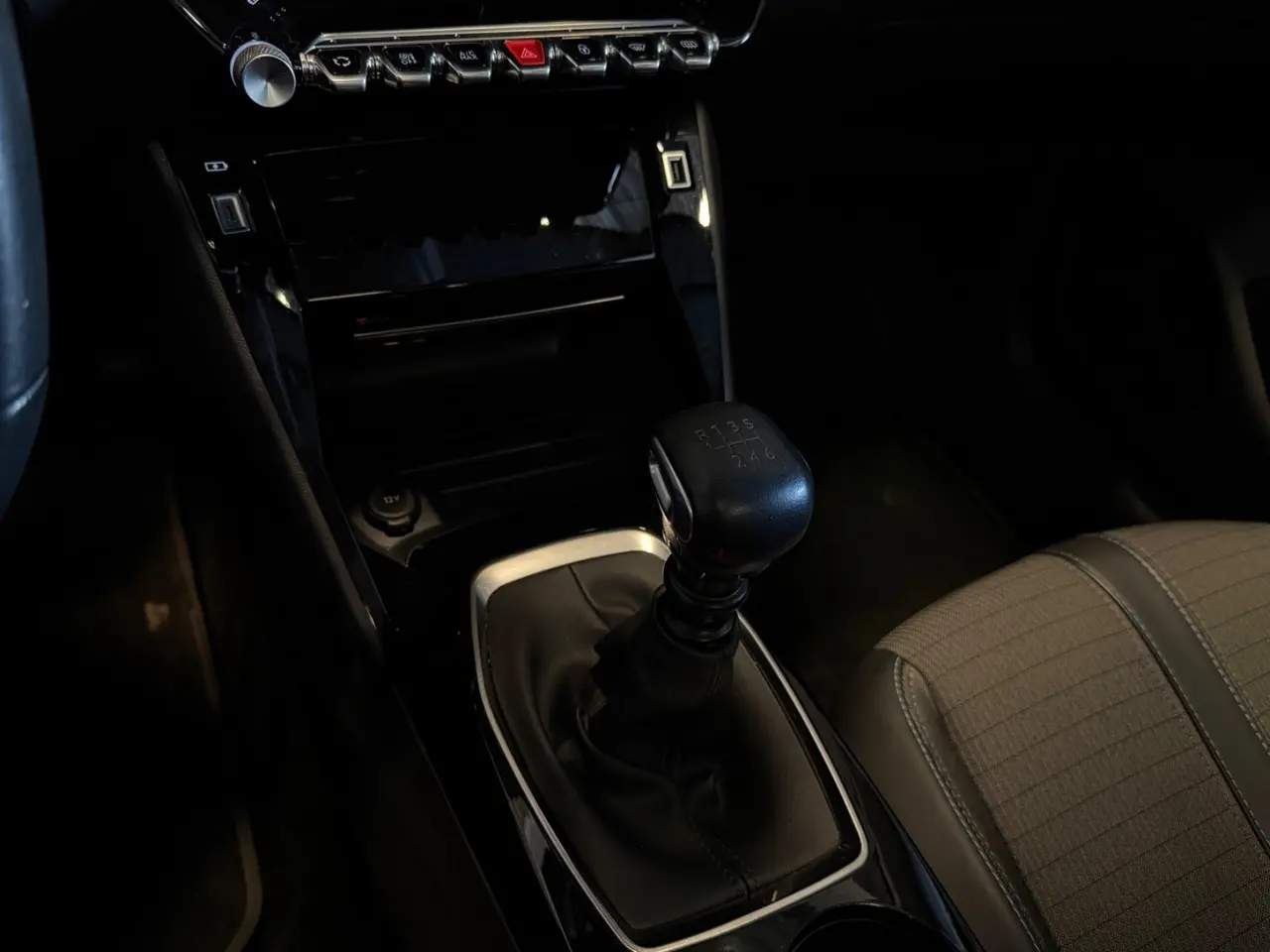 Billede 17 - Peugeot 208 1,2 PureTech 100 Allure Sky