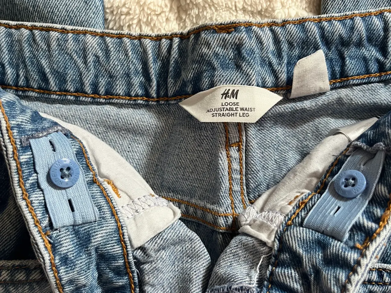 Billede 5 - Cowboybukser fra H&M.