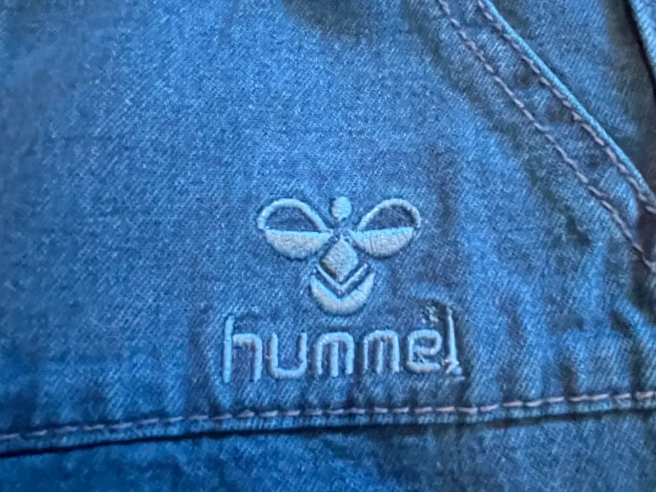 Billede 4 - Cowboybukser fra Hummel. 