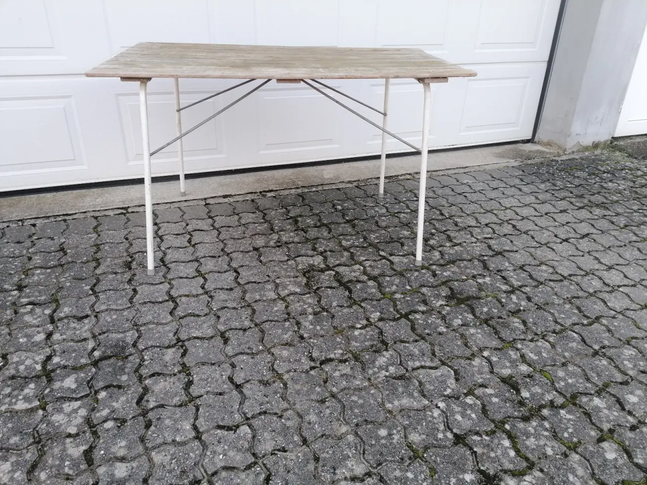 Billede 5 - Retro Havebord i træ med metalben