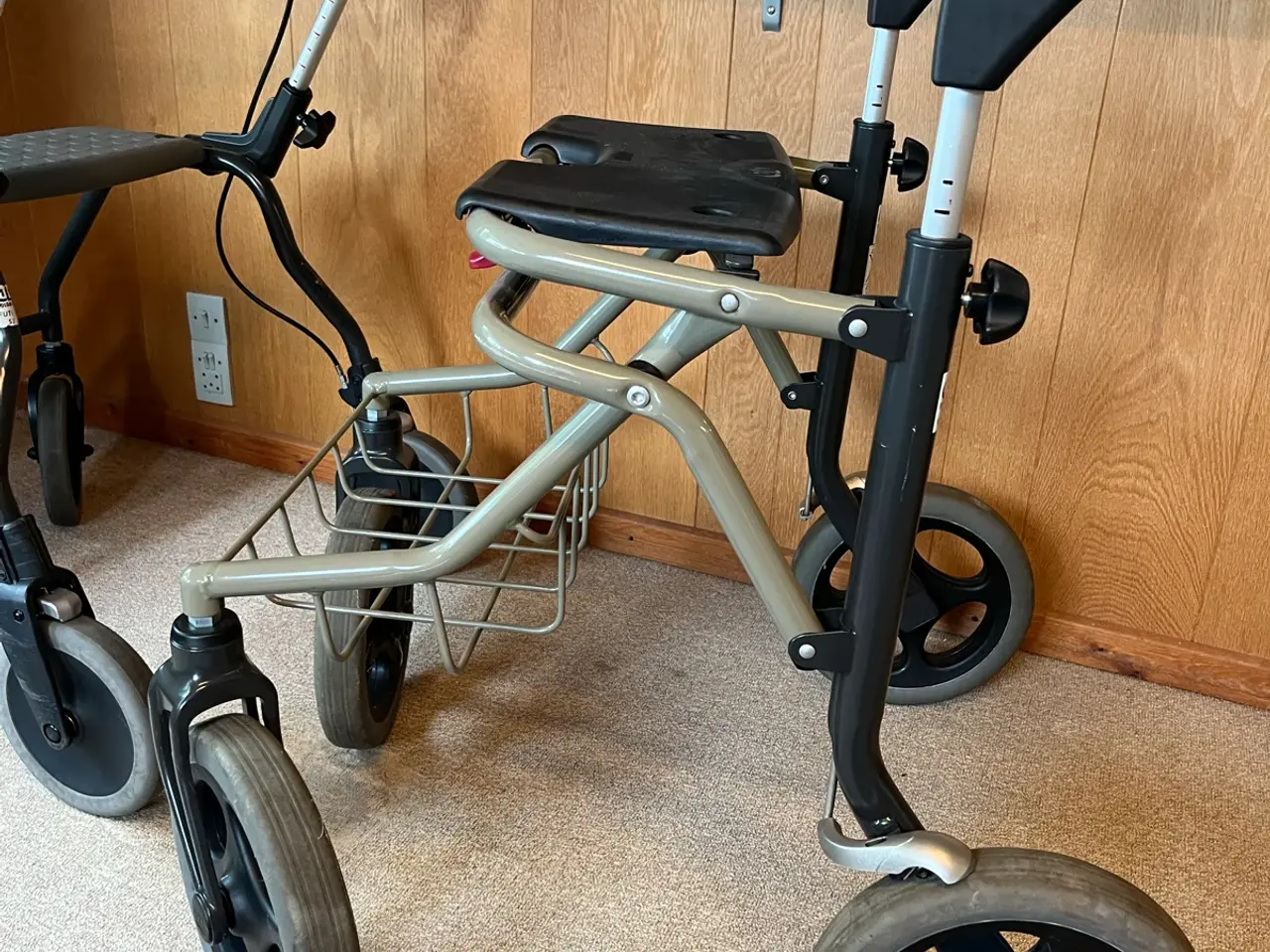 Billede 1 - Rollator med store hjul