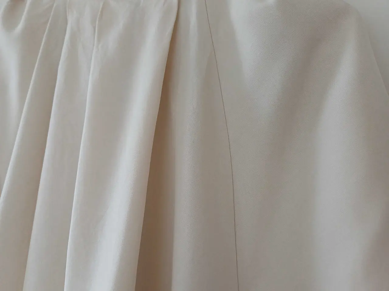 Billede 10 - Gossia beige top str S