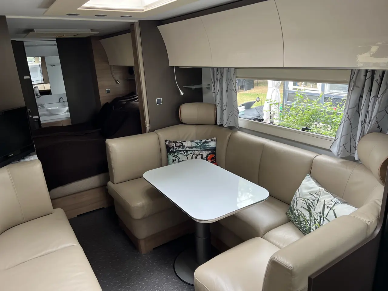 Billede 7 - Adria Alpina 663 HT Med meget godt udstyr.