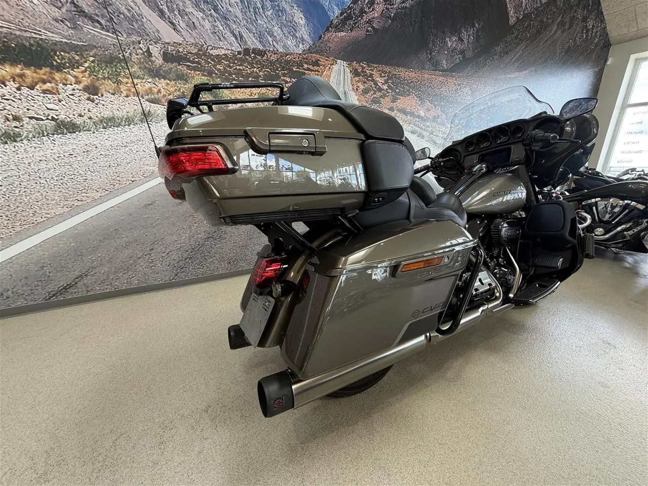 Billede 3 - Harley-Davidson FLHTKSE Ultra Limited CVO 117"
