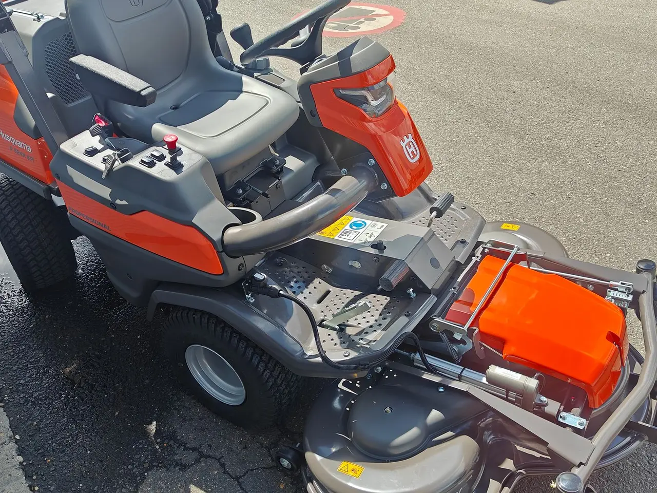 Billede 3 - Husqvarna P524X Efi Inkl. 122X klippebord