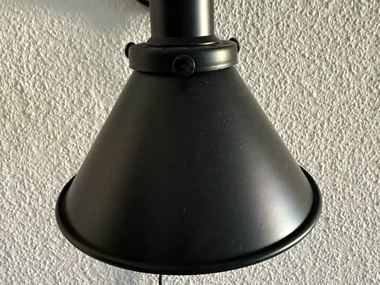 Billede 4 - 2 stk. sorte industrielle væglamper – retro look