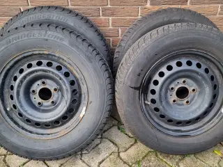 Originale Nissan stålfælge med Blizzak vinterdæk