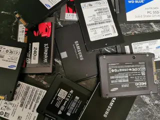 15 stk. SSD 240 GB, sælges sammen