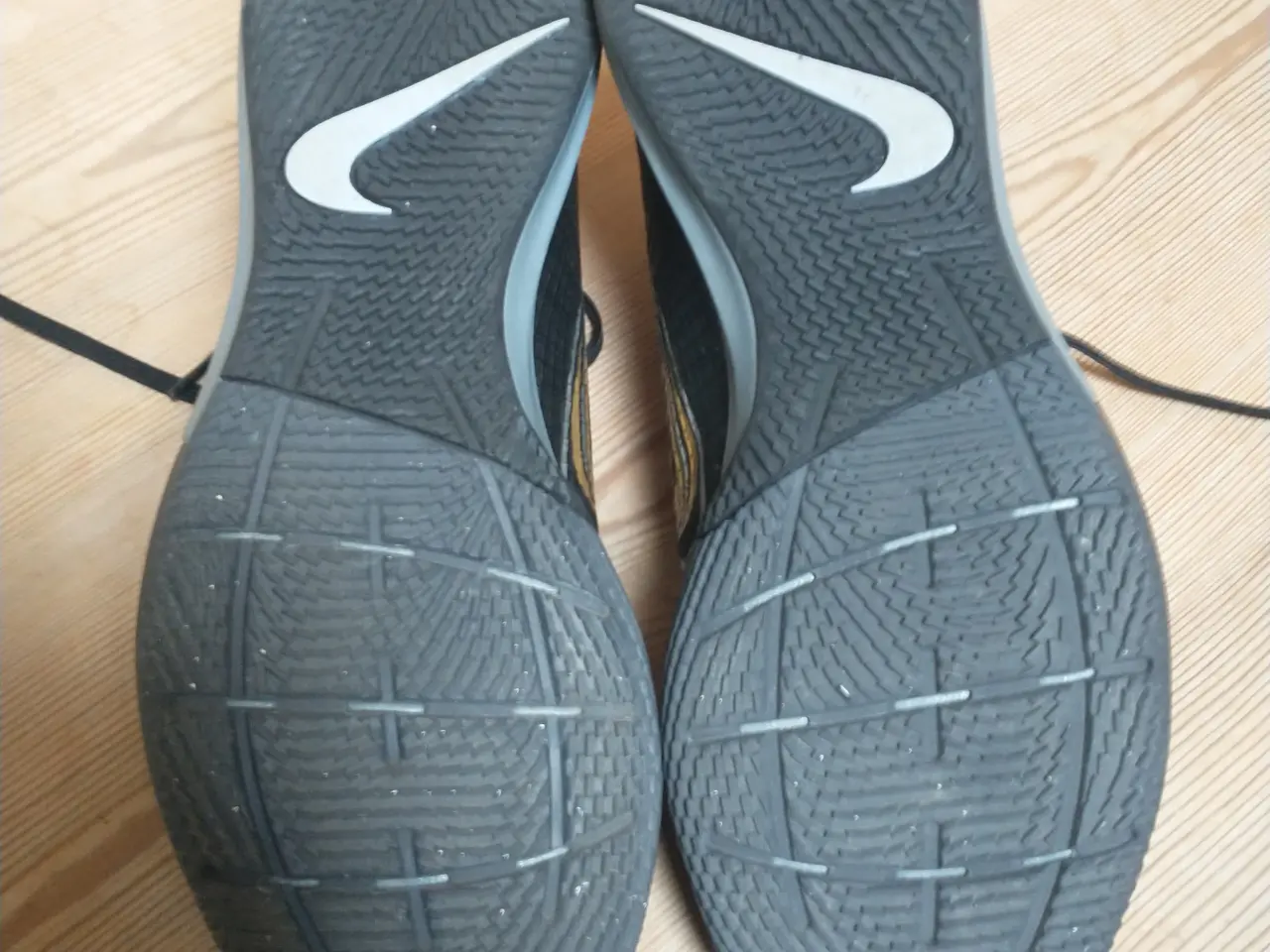 Billede 2 - Nike indesko str 37,5