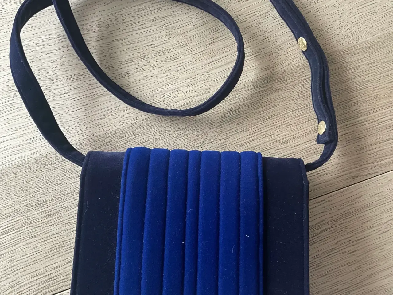 Billede 2 - Ny Malene Birger velour taske