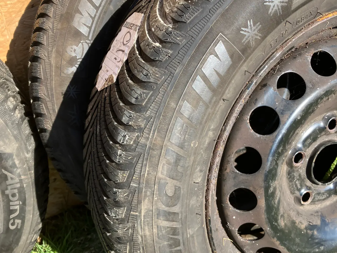 Billede 4 - Michelin vinterdæk på fælge 