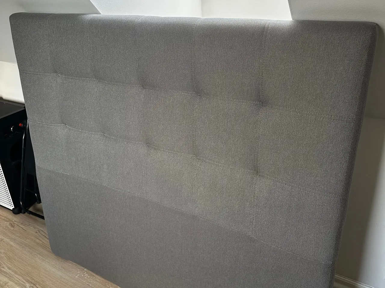 Billede 1 - Sengegavl til en 160x200 seng (Jysk) 
