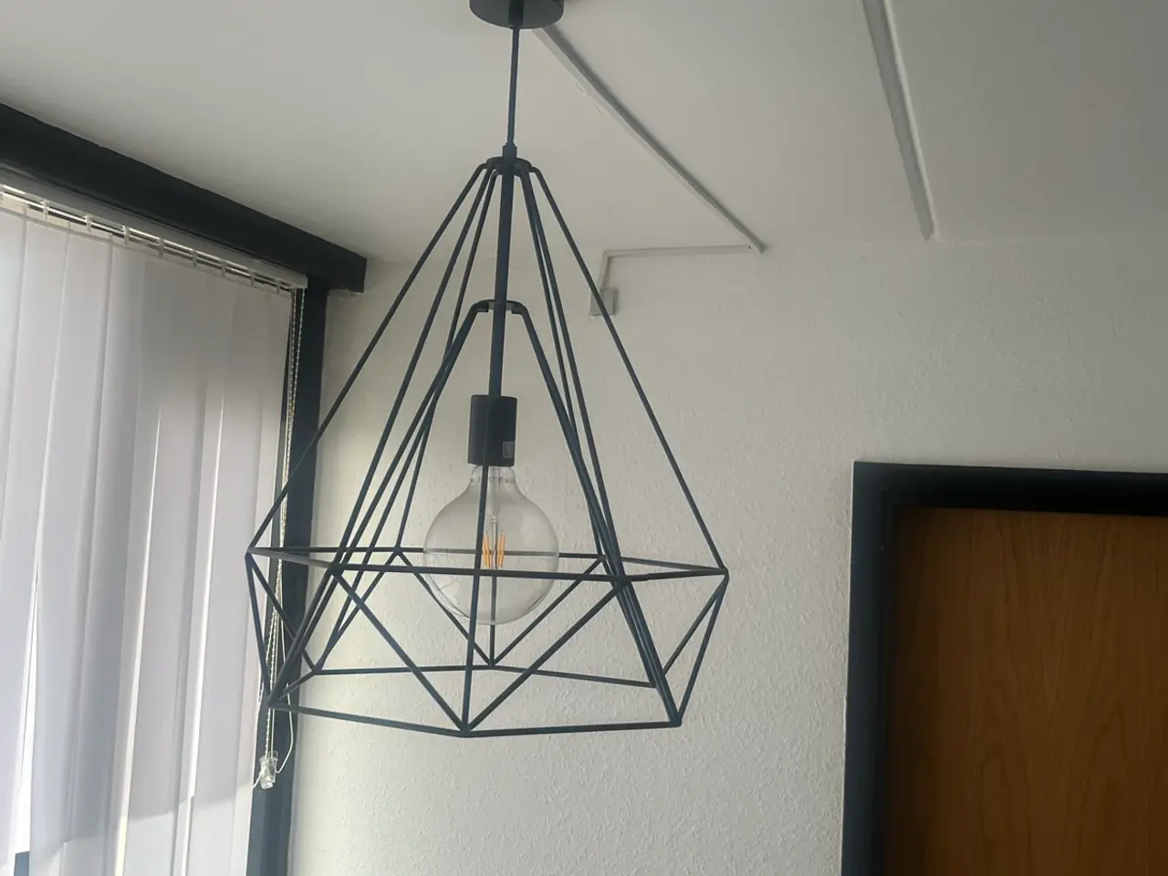 Billede 2 - Loftlampe i sort metal