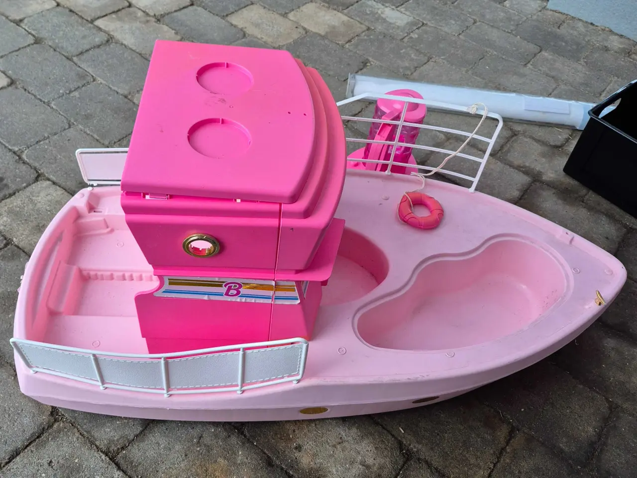 Billede 6 - Barbie båd med fejl og mangler