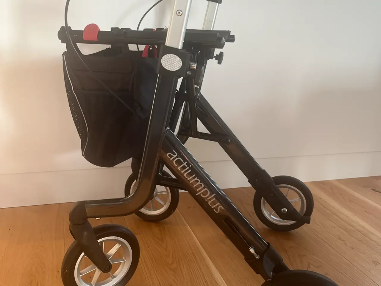 Billede 1 - Udendørs velholdt rollator 