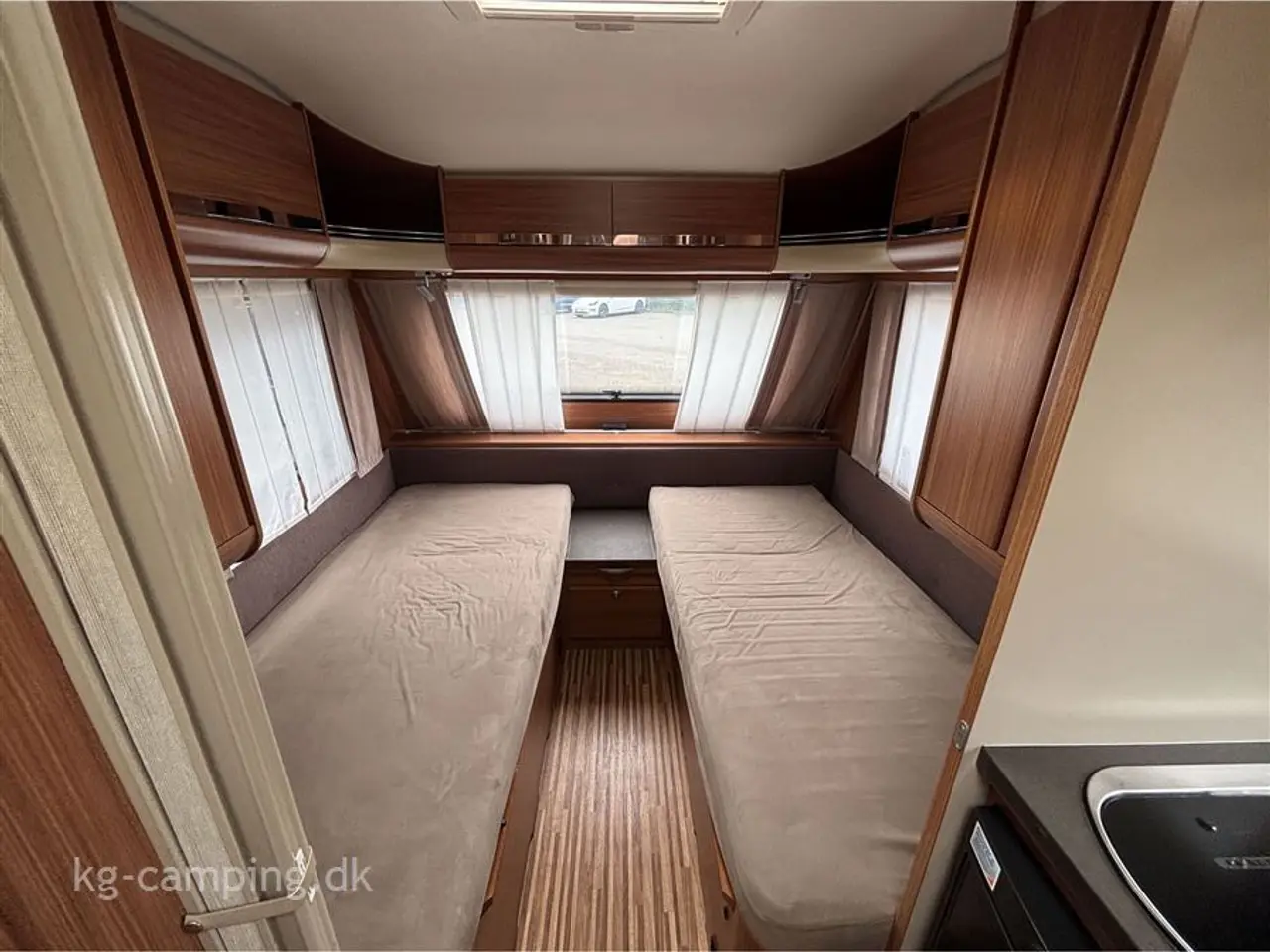 Billede 7 - 2012 - Adria Adora 472 LU UOPLYST Enkeltsenge - Mover og fortelt.