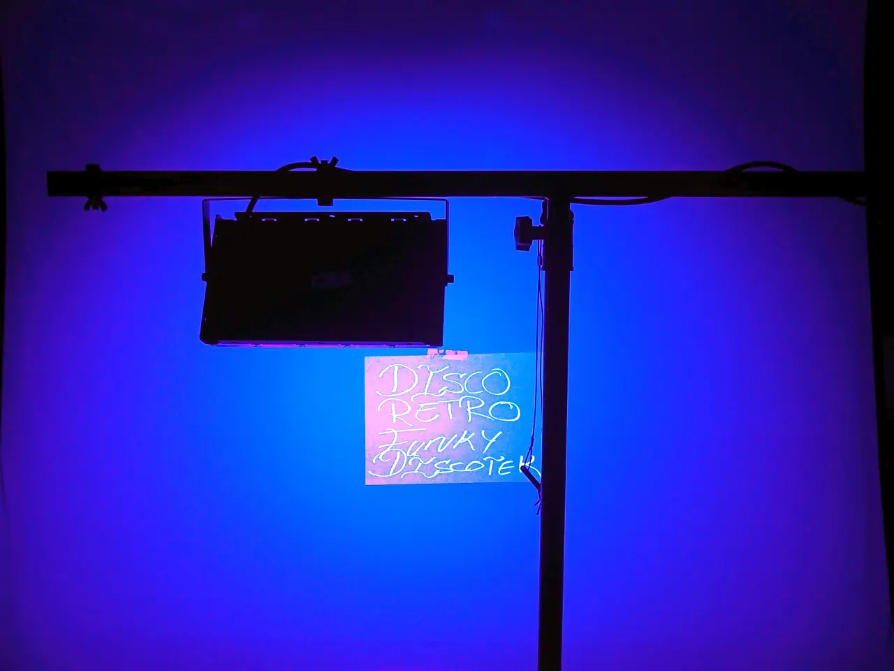 Billede 5 - Udlejes - 4 stk. BLACKLIGHT / UV FLADPANEL 150W.