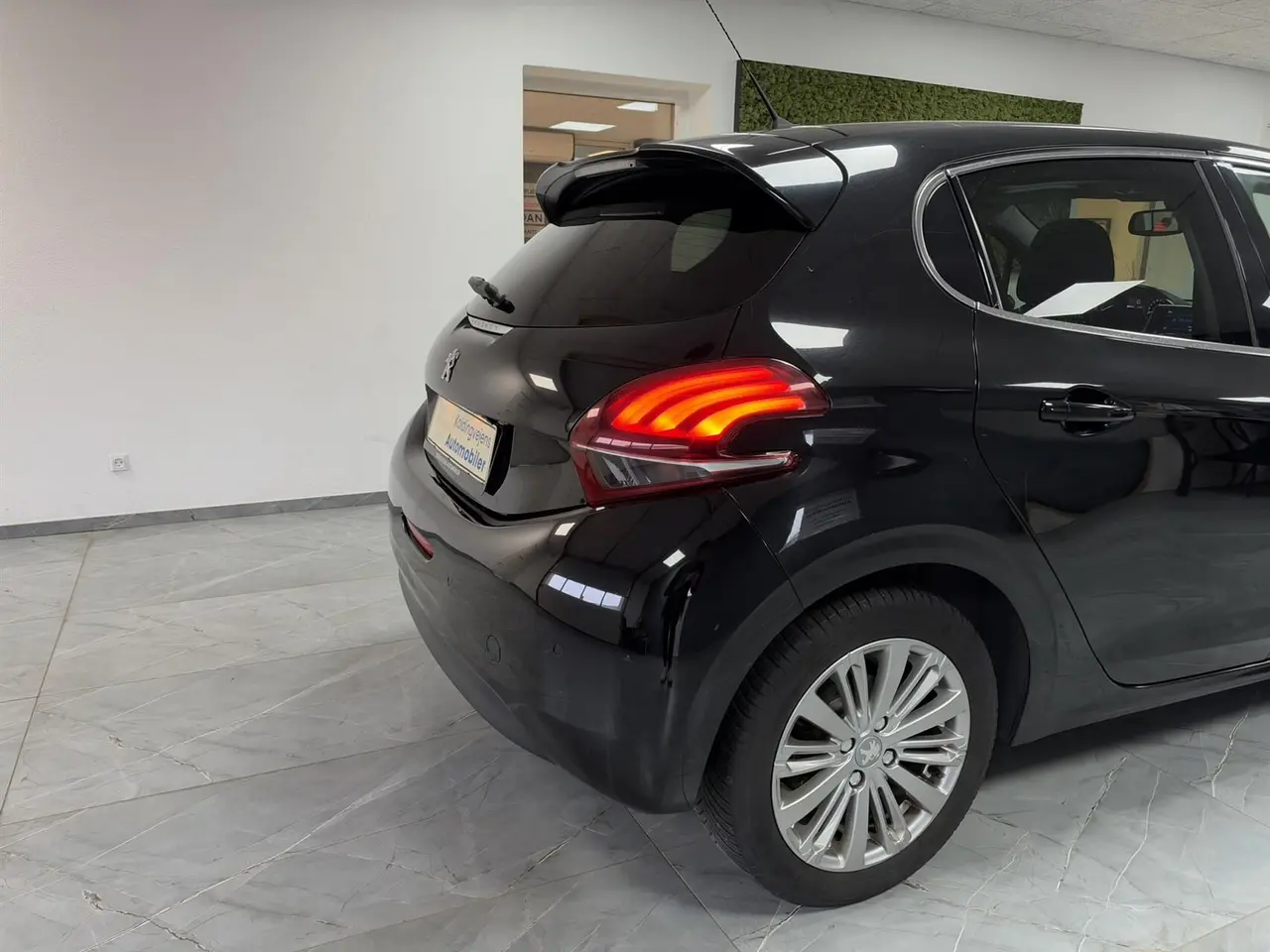 Billede 5 - Peugeot 208 1,6 BlueHDi Desire Sky 100HK 5d
