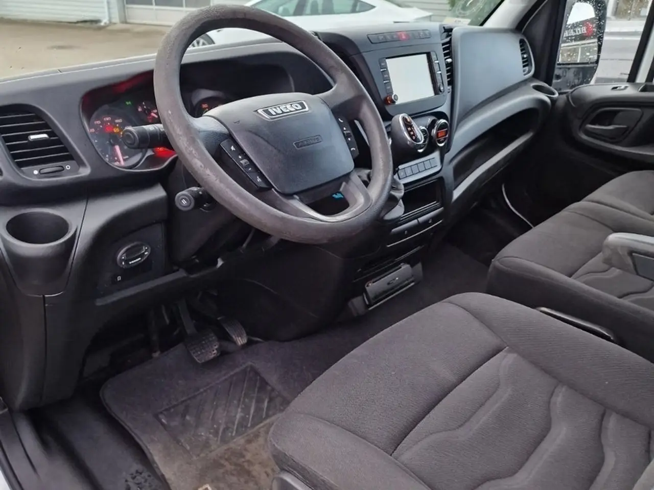 Billede 10 - Iveco Daily 3,0 35C17 12m³ Van