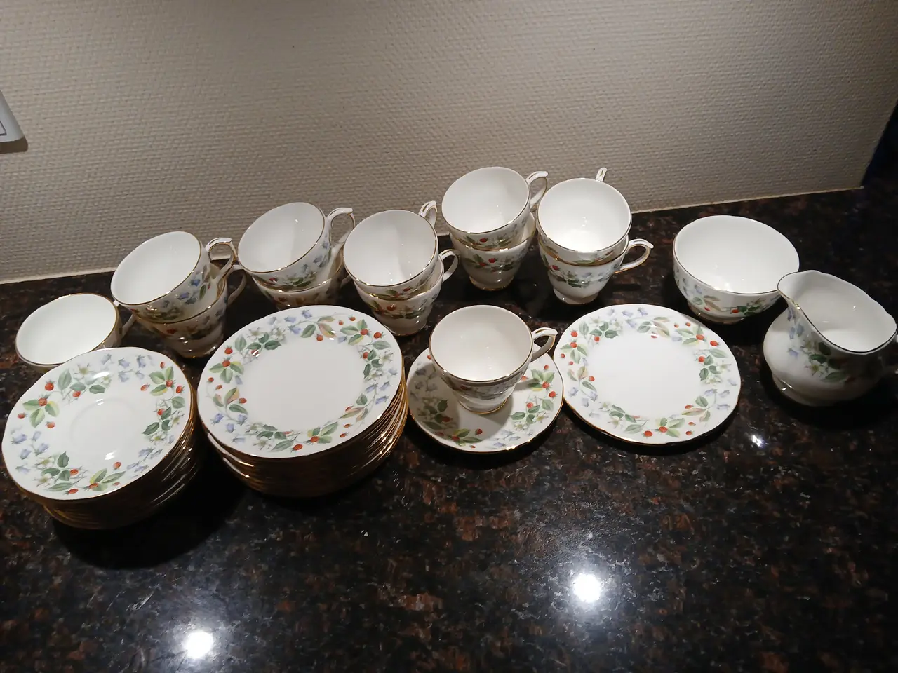 Billede 2 - Duchess Strawberry Fields - Engelsk porcelæn