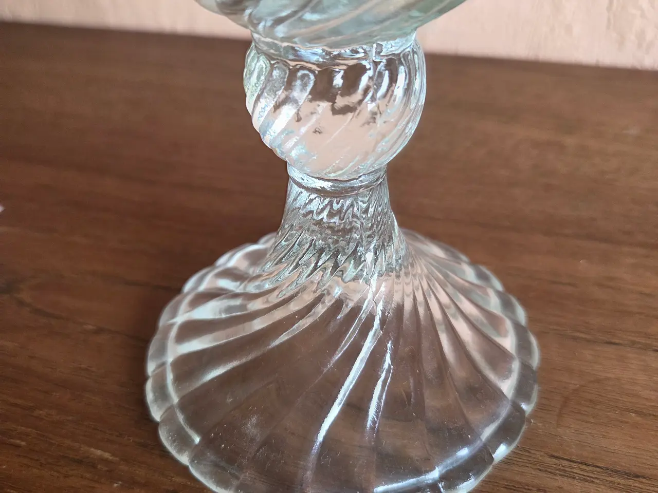 Billede 6 - Glasvase med snoet mønster, H: 23 cm