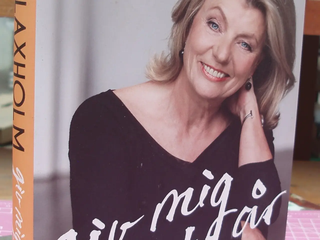 Billede 1 - Anne Laxholm, giv mig et år