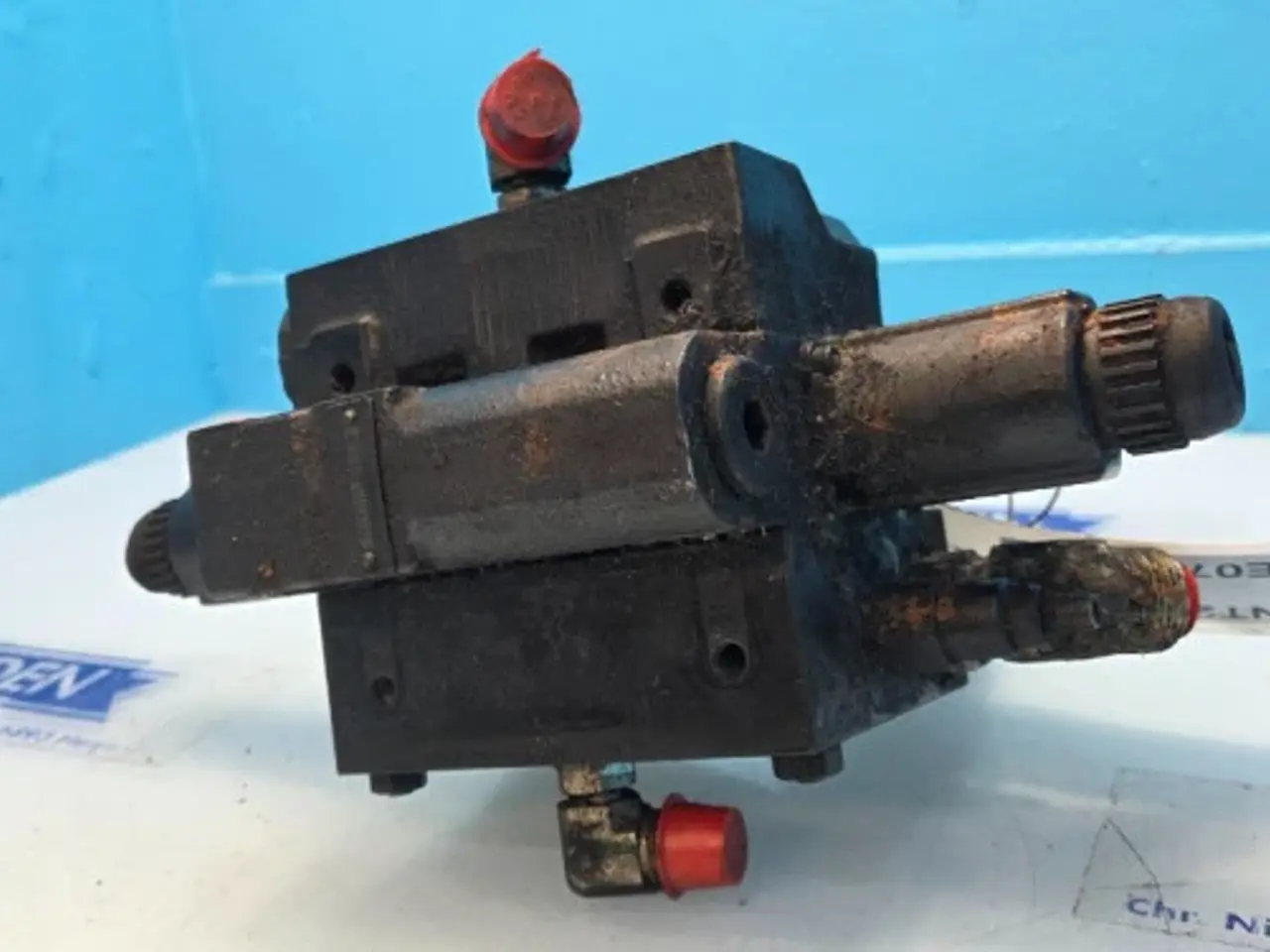 Billede 14 - New Holland CR9.90 Hydraulikventil 87313989